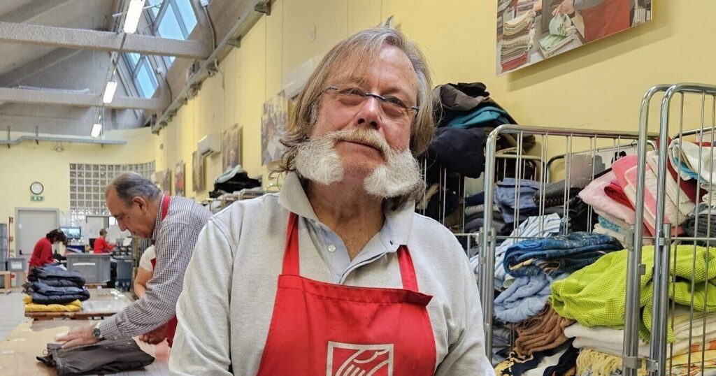 Alessandro volontario centro raccolta